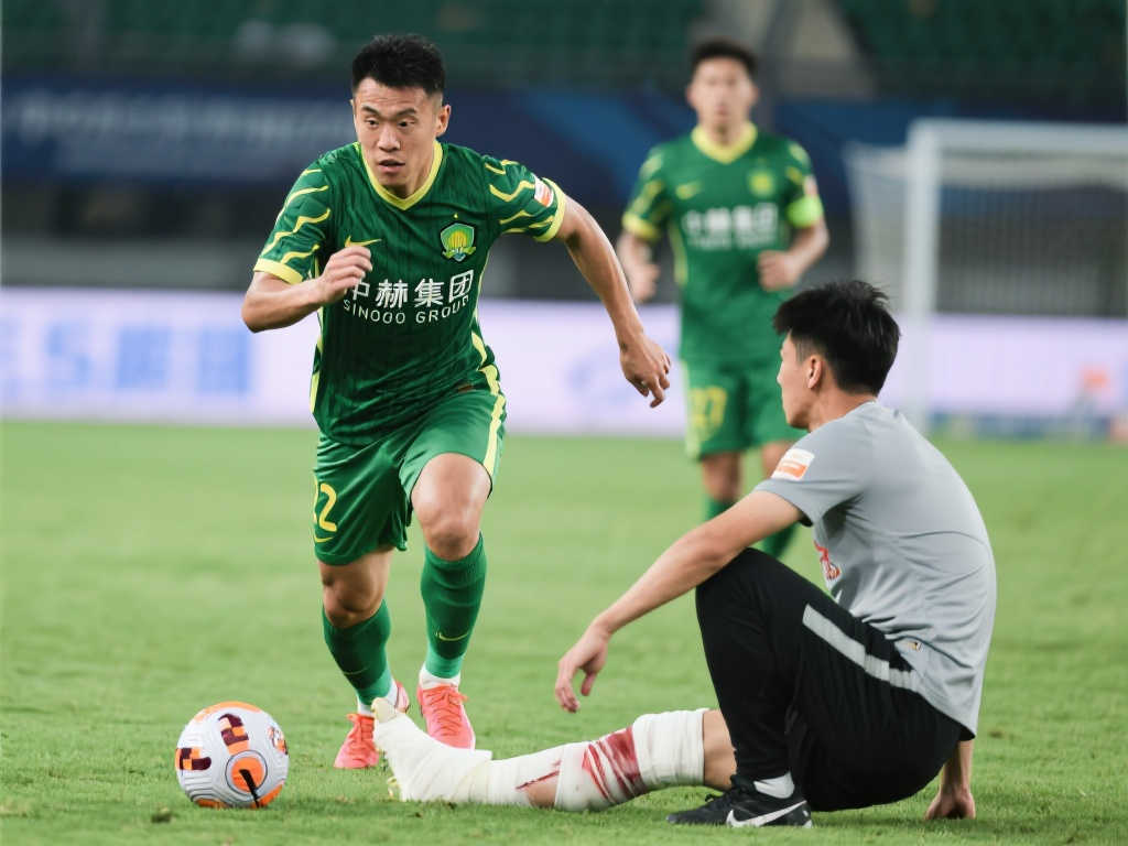 国安再传伤情：王刚肋骨骨折，张源韧带受伤！